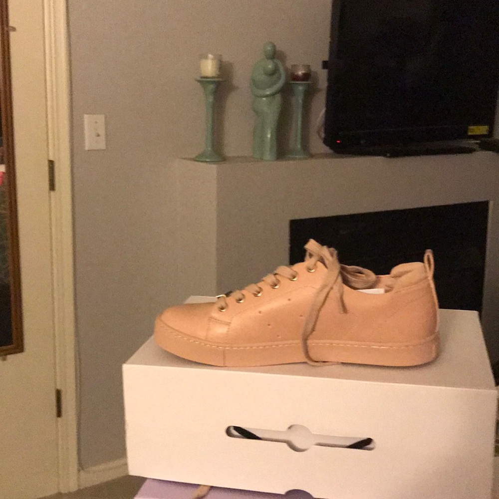 Pink Aldo